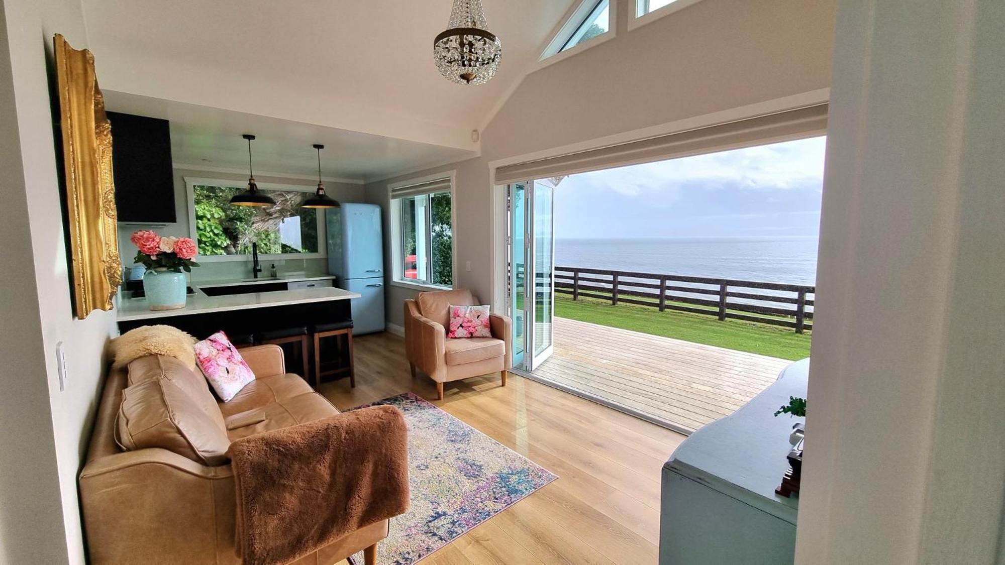 Red Rock Cottage, Beachfront Luxury Clarks Beach Exterior foto