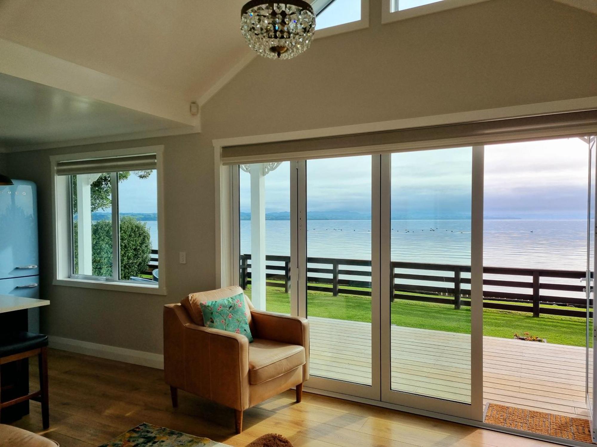 Red Rock Cottage, Beachfront Luxury Clarks Beach Exterior foto